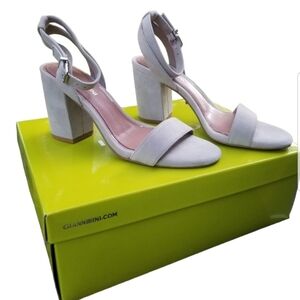 GIANNI BINI SIZE 6 BEIGE CHUNKY HEEL SUEDE SANDALS IN BOX